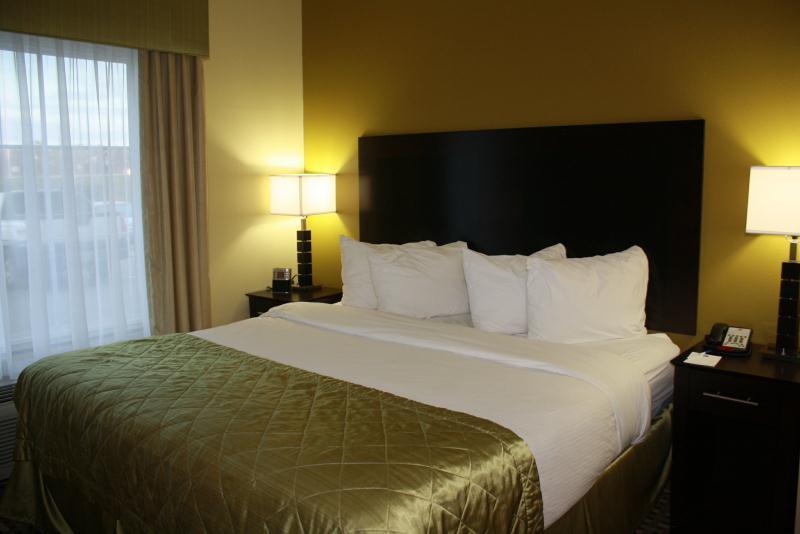 Inn Quality Northlake 3*