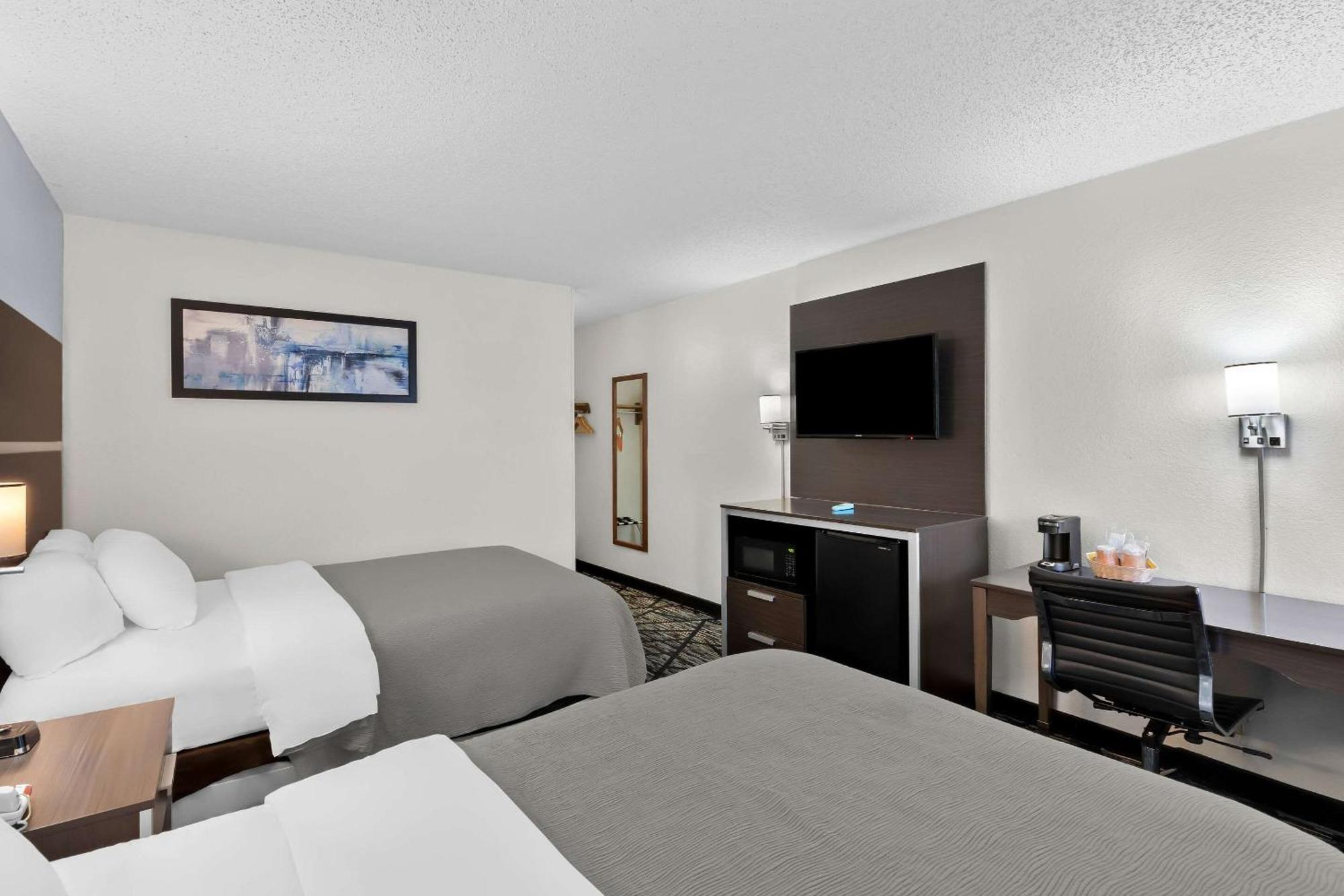 Inn Quality Northlake 3*